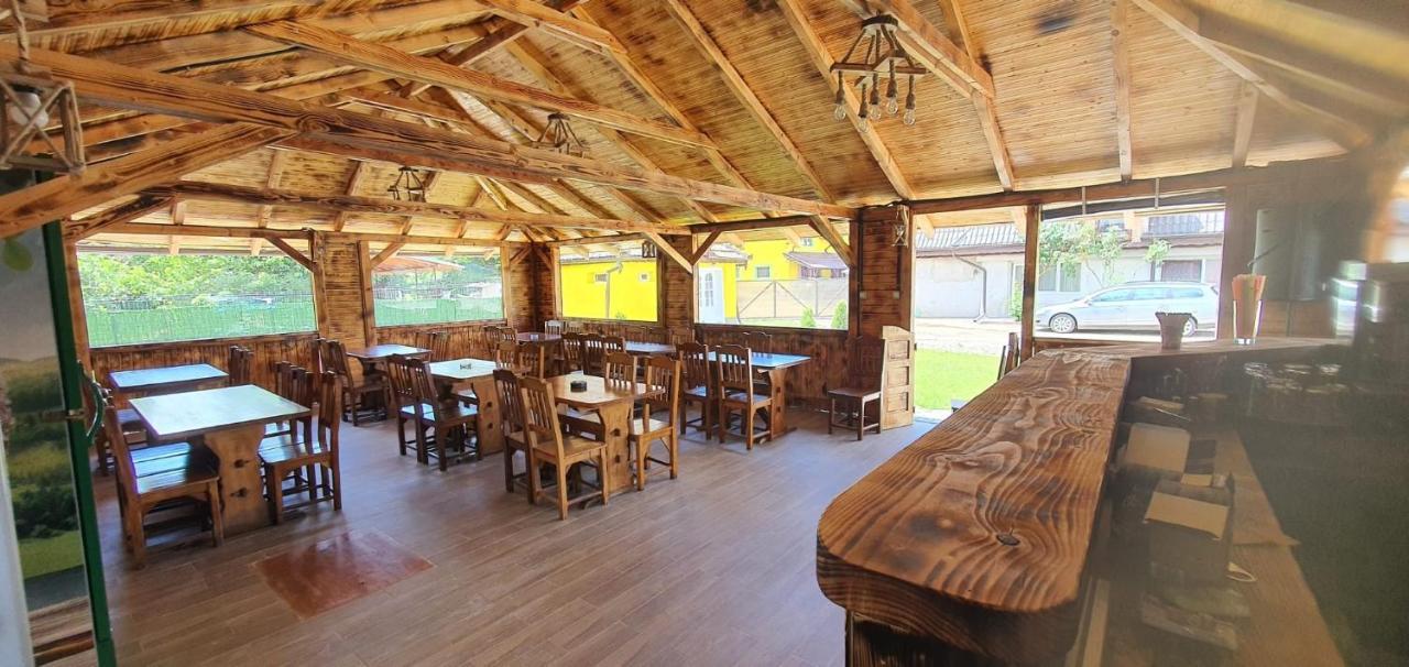 Complex Stefanesti Hotel Bozovici Екстериор снимка
